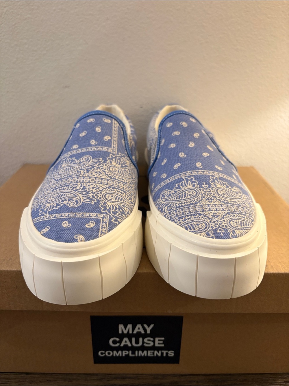 NIB [Good News] Paisley Yess Blue/White Slip-On Sneakers Women’s EU 38 / US 8 - Picture 9 of 15